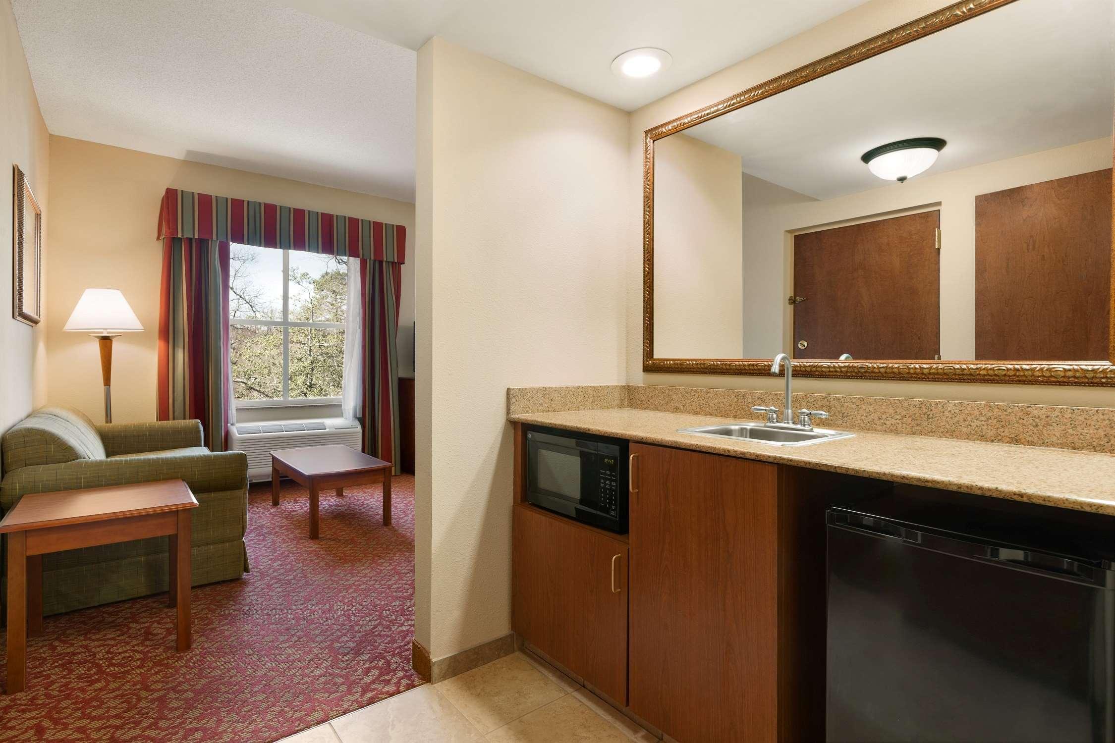 Hampton Inn & Suites Williamsburg Historic District Екстериор снимка