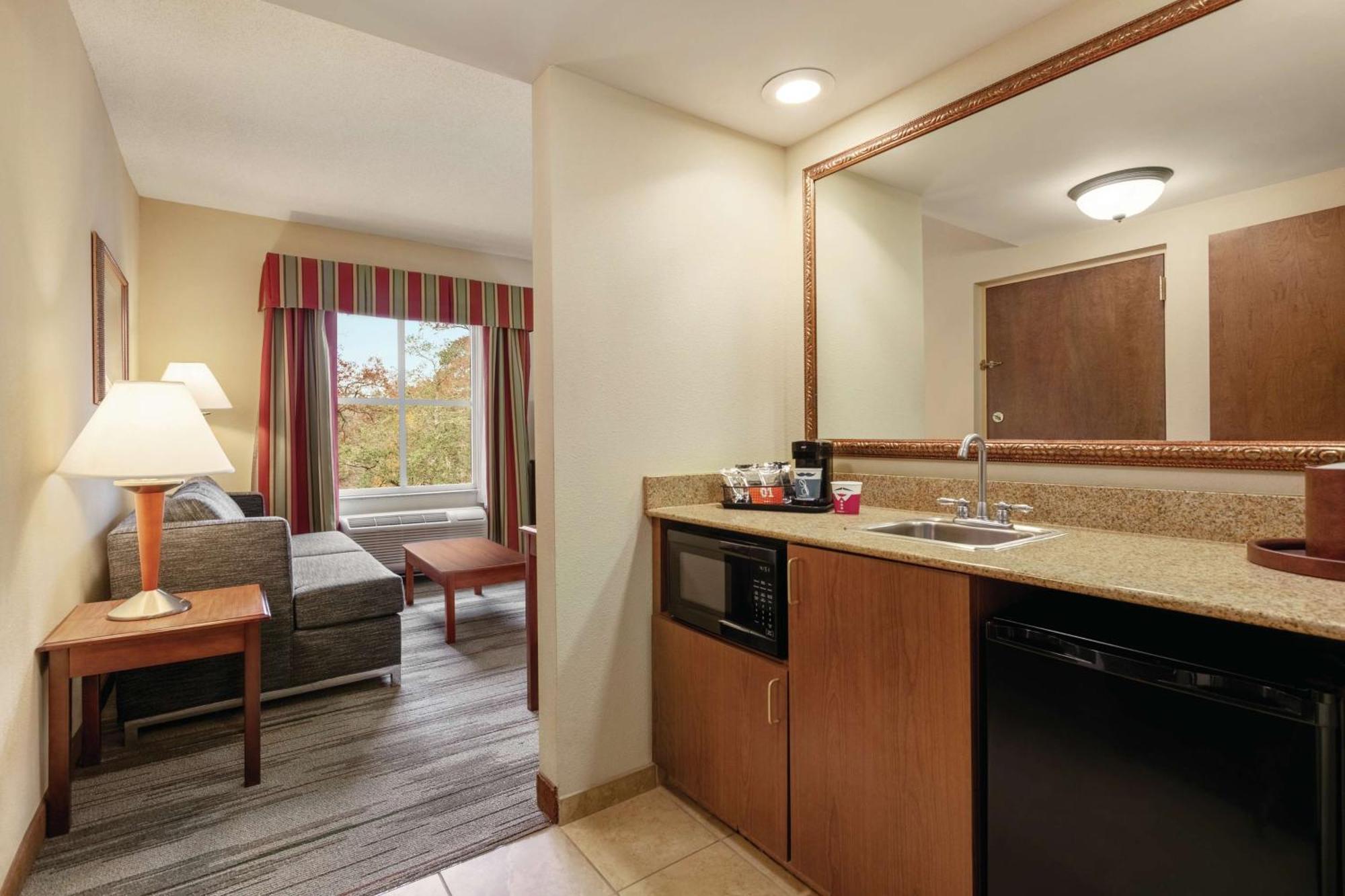 Hampton Inn & Suites Williamsburg Historic District Екстериор снимка