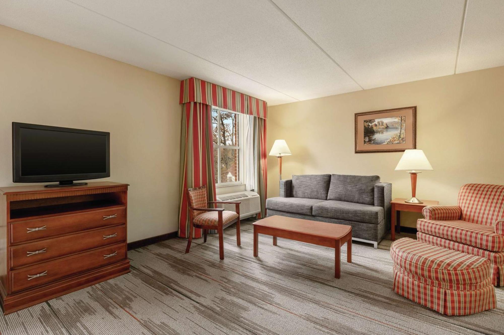Hampton Inn & Suites Williamsburg Historic District Екстериор снимка