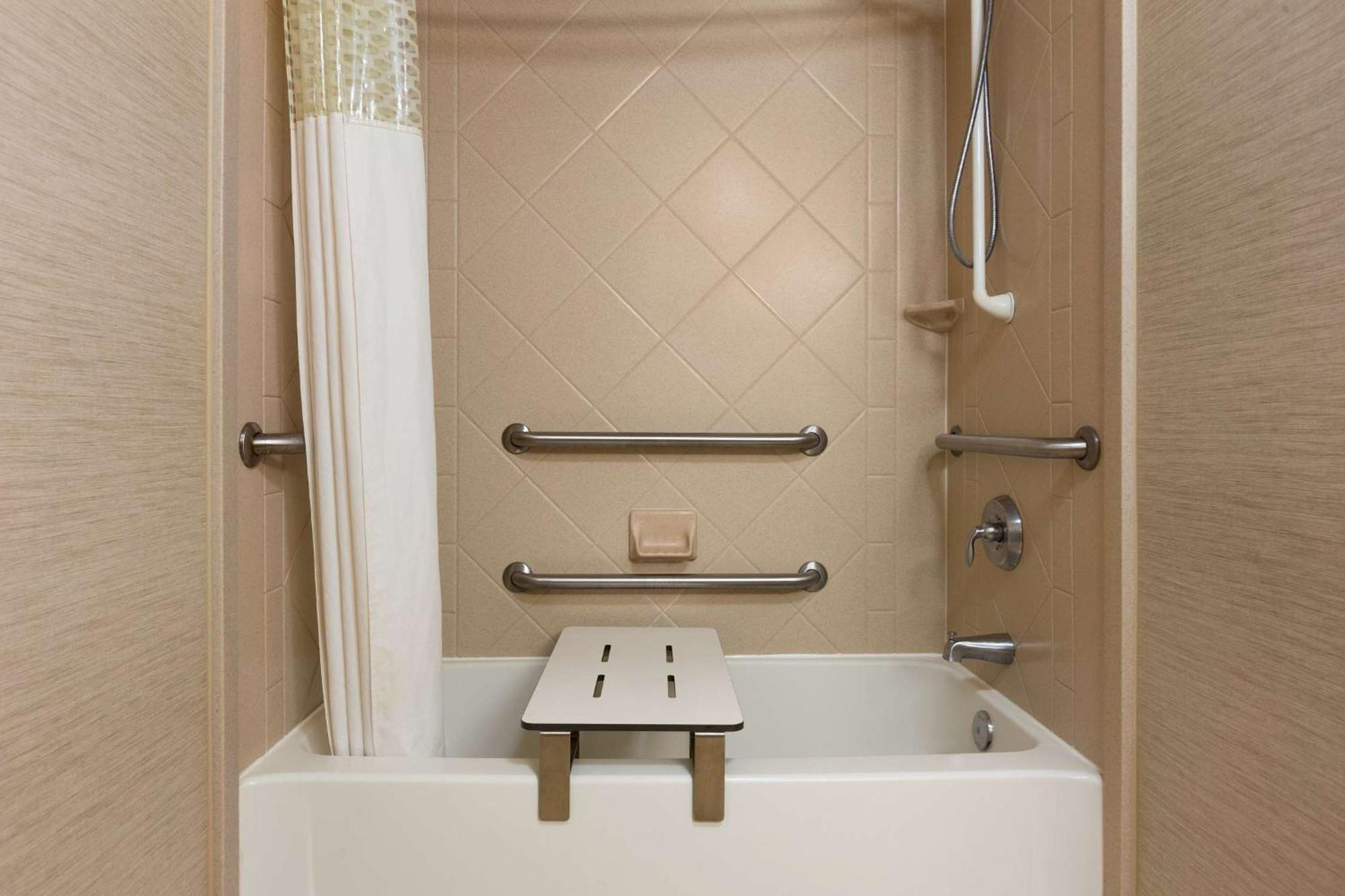 Hampton Inn & Suites Williamsburg Historic District Екстериор снимка