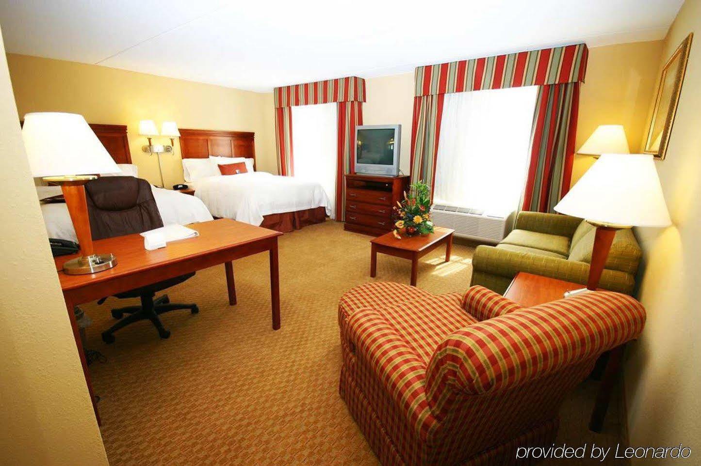 Hampton Inn & Suites Williamsburg Historic District Екстериор снимка